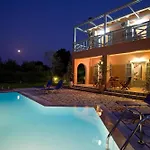 Simeoni Lefkada City